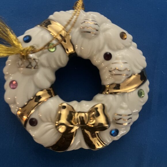 Lenox Collections: The Jeweled Wreath Ornament (certified) (2002) - Picture 1 of 3